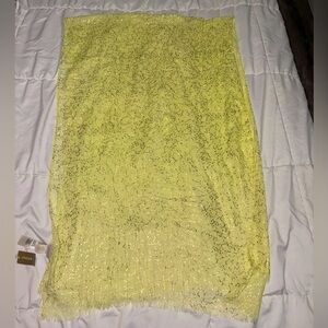 NWT Chico’s oblong scarf lime yellow gold accent scarf new!